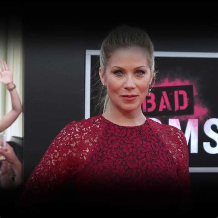 Christina Applegate - Age, Bio, Birthday, Family, Net Worth
